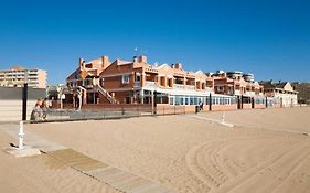 Lloyds Beach Club